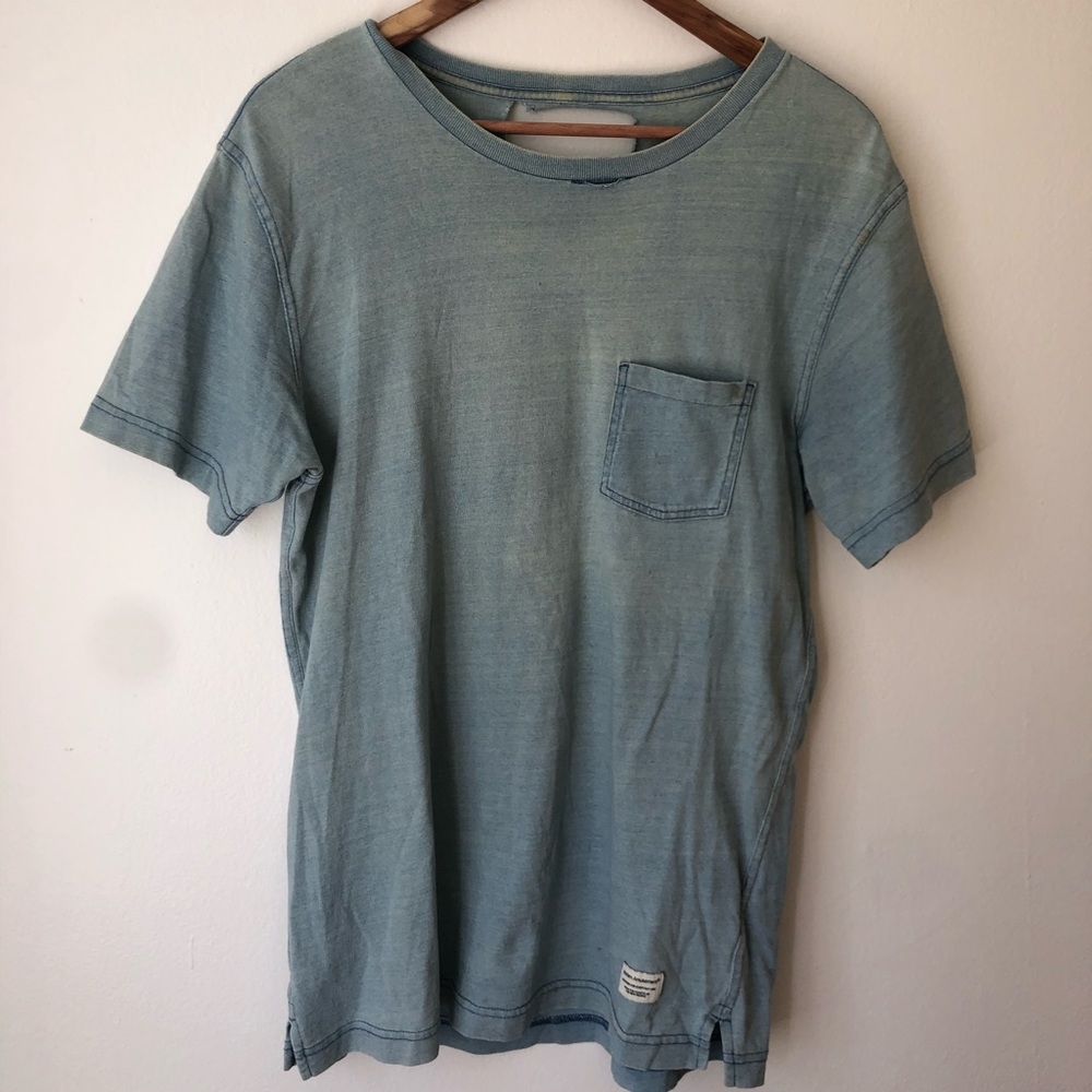 Modern amusement tee
